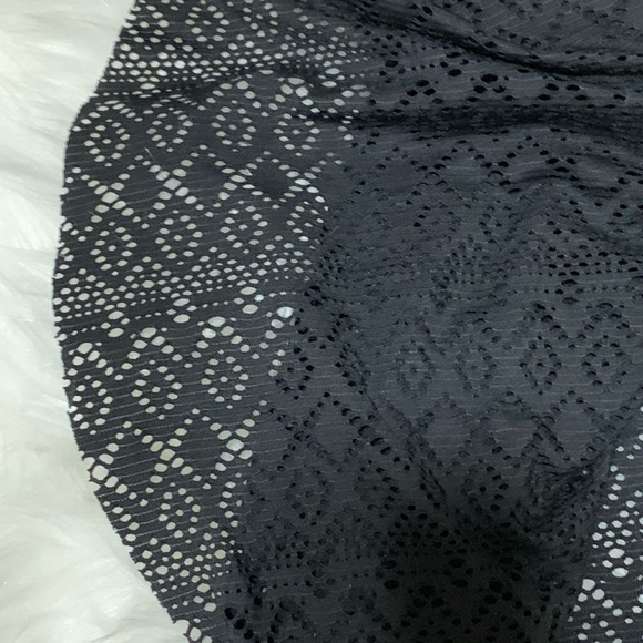 Black halter top tankini - Picture 2 of 3